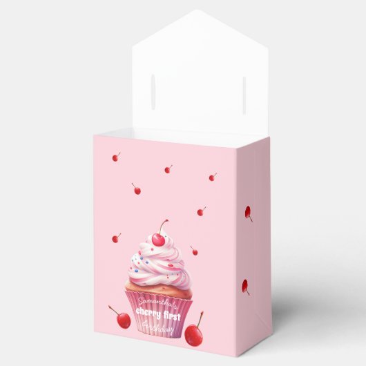 さくらんぼとカップケーキファースト誕生日 フェイバーボックス (オープン)