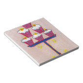 さくらんぼとピンクの背景を持つカップケーキアートプリント ノートパッド (アングル)