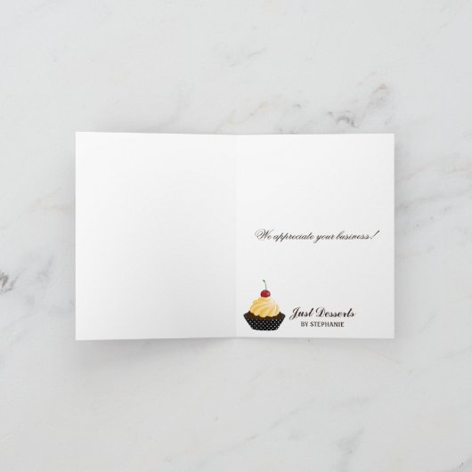 さくらんぼのカップケーキのベーカリーは感謝していしています サンキューカード (内部)