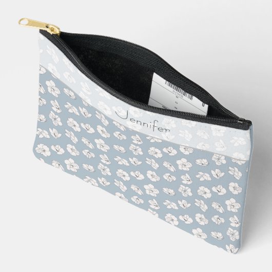 さくらんぼの花がライトブルーに名前を付けて アクセサリーポーチ (見開き)