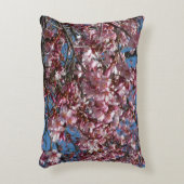 さくらんぼの花とブルースカイ春フローラ アクセントクッション (正面(垂直))