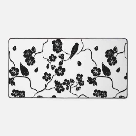 さくらんぼの花に咲く白黒鳥 デスクマット (正面)