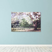 さくらんぼの花の木の花嫁と花婿パーソナライズされた キャンバスプリント (インサイチュ (ウッドフロア))