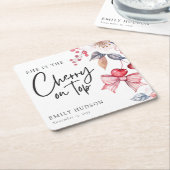 さくらんぼオントップピンクボウコケットベビーシャワー スクエアペーパーコースター (アングル)