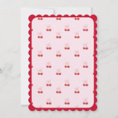 さくらんぼオントップピンクボウ赤ベビーガールシャワー 招待状 (裏面)