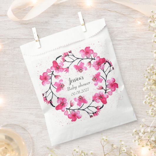 さくらんぼピンクの花ベビーシャワーガール フェイバーバッグ (クリップ留めされた状態)