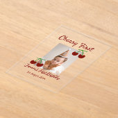 さくらんぼ初のハッピーバースデー写真キッズ赤モダン色 アクリル招待状 (レイダウン)