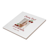 さくらんぼ初のハッピーバースデー写真キッズ赤モダン色 タイル (側面)