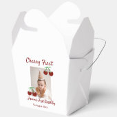 さくらんぼ初のハッピーバースデー写真キッズ赤モダン色 フェイバーボックス (見開き)