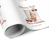 さくらんぼ初のハッピーバースデー写真キッズ赤モダン色 ラッピングペーパー (ロールコーナー)