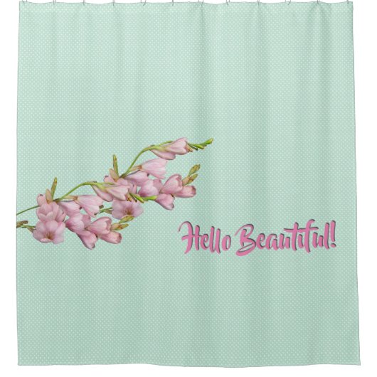 さくらんぼ咲きミント緑のドットこんにちは美しい！ シャワーカーテン (正面)
