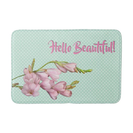 さくらんぼ咲きミント緑のドットこんにちは美しい! バスマット (正面)