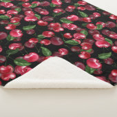 さくらんぼ果実オン黒 シェルパブランケット (3/4)