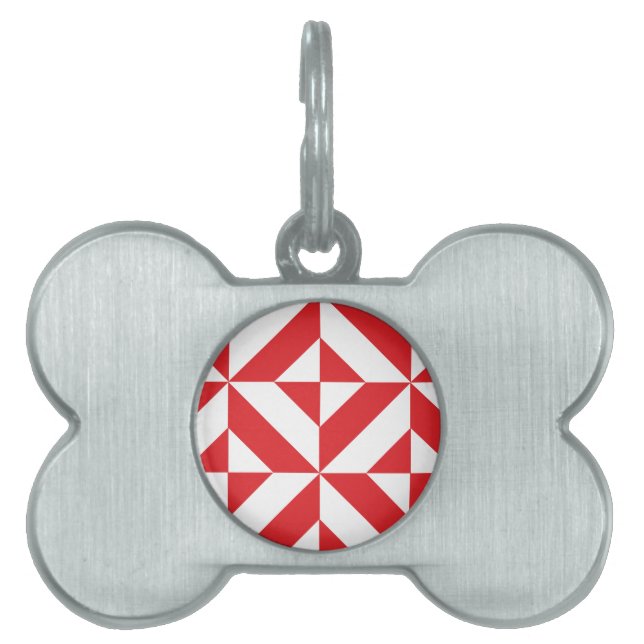 さくらんぼ赤のジオメトリックデコキューブパターン ペットネームタグ (正面)