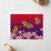 さくら花びらの赤い日本的な蝶 ノートカード (正面/裏面インサイチュ)