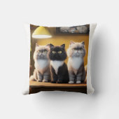 「ささやきエレガンス：ミニマリスト猫デザイン枕」 クッション (裏面)