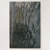 さざなみを帯びた水中の滑らかな石、写真8 ジグソーパズル (縦)