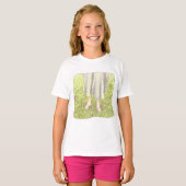 さなごれじ  春の広い緑の草原に素足で立つワンピースの女性の足元 Tシャツ (正面フル)