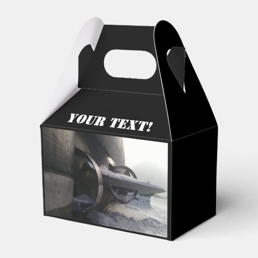 さびた古い潜水艦 フェイバーボックス (正面サイド)