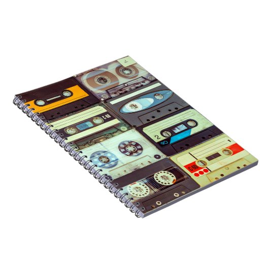 さまざまなヴィンテージオーディオカセット ノートブック (右側)
