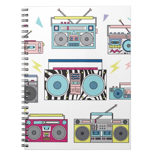 さまざまなヴィンテージカセットのプレーヤーのセット。レトロ80年代 ノートブック (正面)