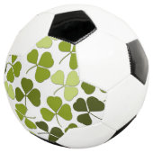さまざまな色合いの緑のクローバー サッカーボール (3/4)