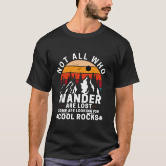 さまよい歩き回る人たち失ったの中にはCを探しているわけではない Tシャツ
