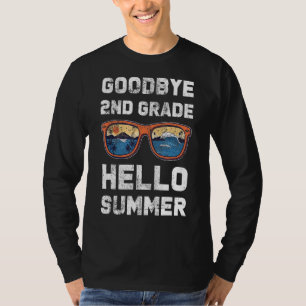 さようなら2年生こんにちは夏サングラス最終日 Tシャツ