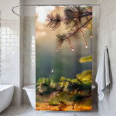 さわやかな松の木の水が森の背景をドロップ シャワーカーテン