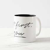 しかし、最初ミニマルにカスタム背景色 ツートーンマグカップ (正面右)