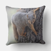 しがみつくリス クッション (裏面)