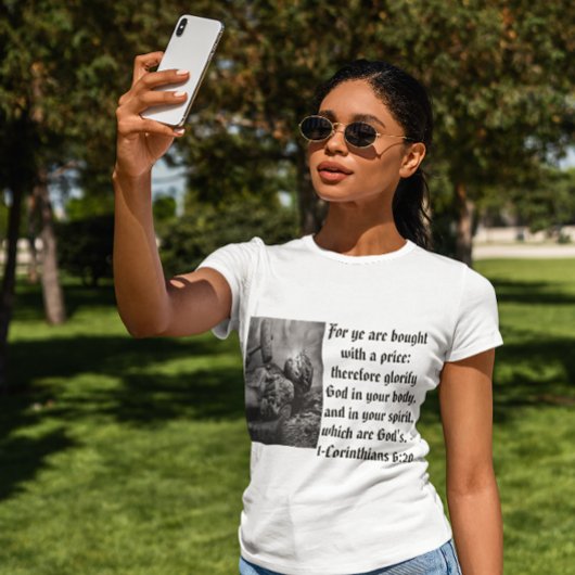 したがって、神を賛美する Tシャツ