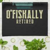 しばしば退職した魚釣りおもしろい退職 キッチンタオル (折り畳み)