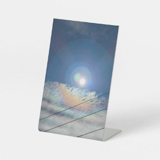 しゃれている太陽の – 今日は輝く 台座サイン