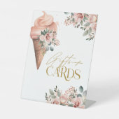 すくい取ったアイスクリームのギフトカード ブライズシャワー 台座サイン (正面)