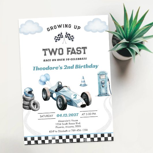 すくすく育つレーシングカーブーイの2歳の誕生日 招待状