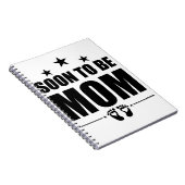 すぐに母親になる妊娠の発表は、母親を明らかにする ノートブック (右側)