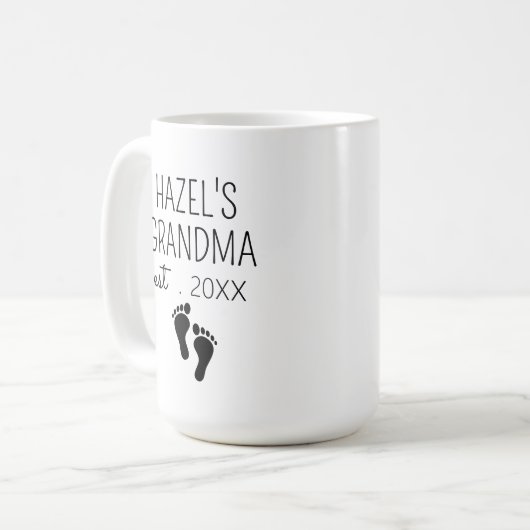 すぐに祖母になる2025おばあちゃんのEstに昇進 コーヒーマグカップ (正面左)