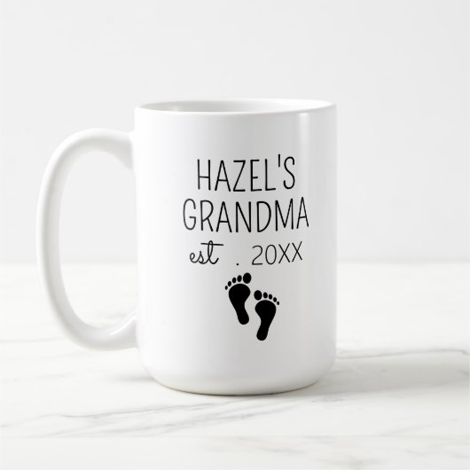 すぐに祖母になる2025おばあちゃんのEstに昇進 コーヒーマグカップ (左)