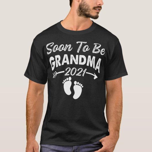すぐに祖母になるEst 2021妊娠の発表 Tシャツ (正面)