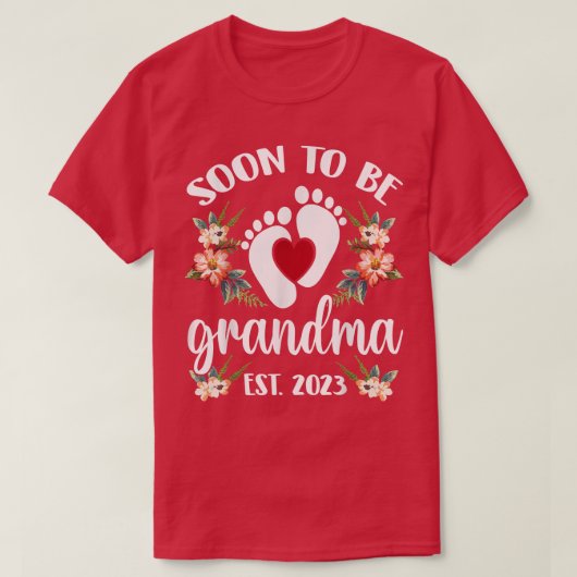 すぐに祖母になるEst 2023妊娠の発表 Tシャツ (デザイン正面)