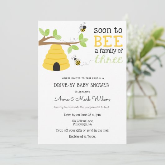 すぐに車で3つの赤ちゃんシャワーの家族になる 招待状 (スタンド正面)