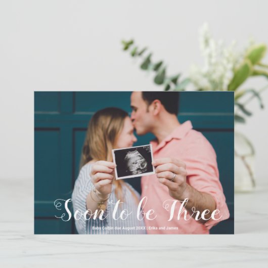 すぐに3つのフォトオーバーレイ妊娠カスタムになる 案内状 (スタンド正面)