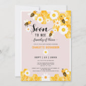 すぐに3つの赤ちゃんシャワーの家族になるのまわりに 招待状 (正面)