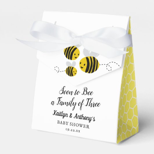 すぐに3人家族になる |赤ちゃんシャワー フェイバーボックス (正面サイド)