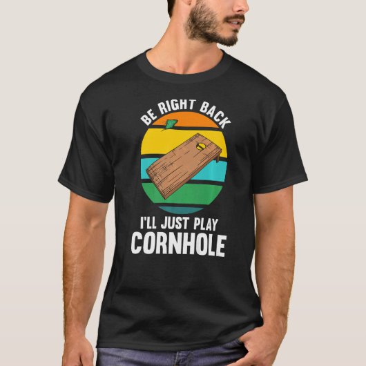 すぐ戻るコーンホールプラ遊ーを食べる Tシャツ (正面)