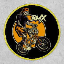 すごいクールなBMXドクロバイクライダー