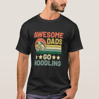 すごいパパがナマズを釣る ノードリング キャットフィッシュ ハンド C Tシャツ