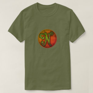 すごい英雄「N」のInsignia Tシャツ