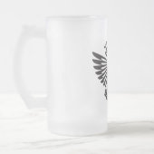 すずめによって曇らされるマグ フロストグラスビールジョッキ (左)